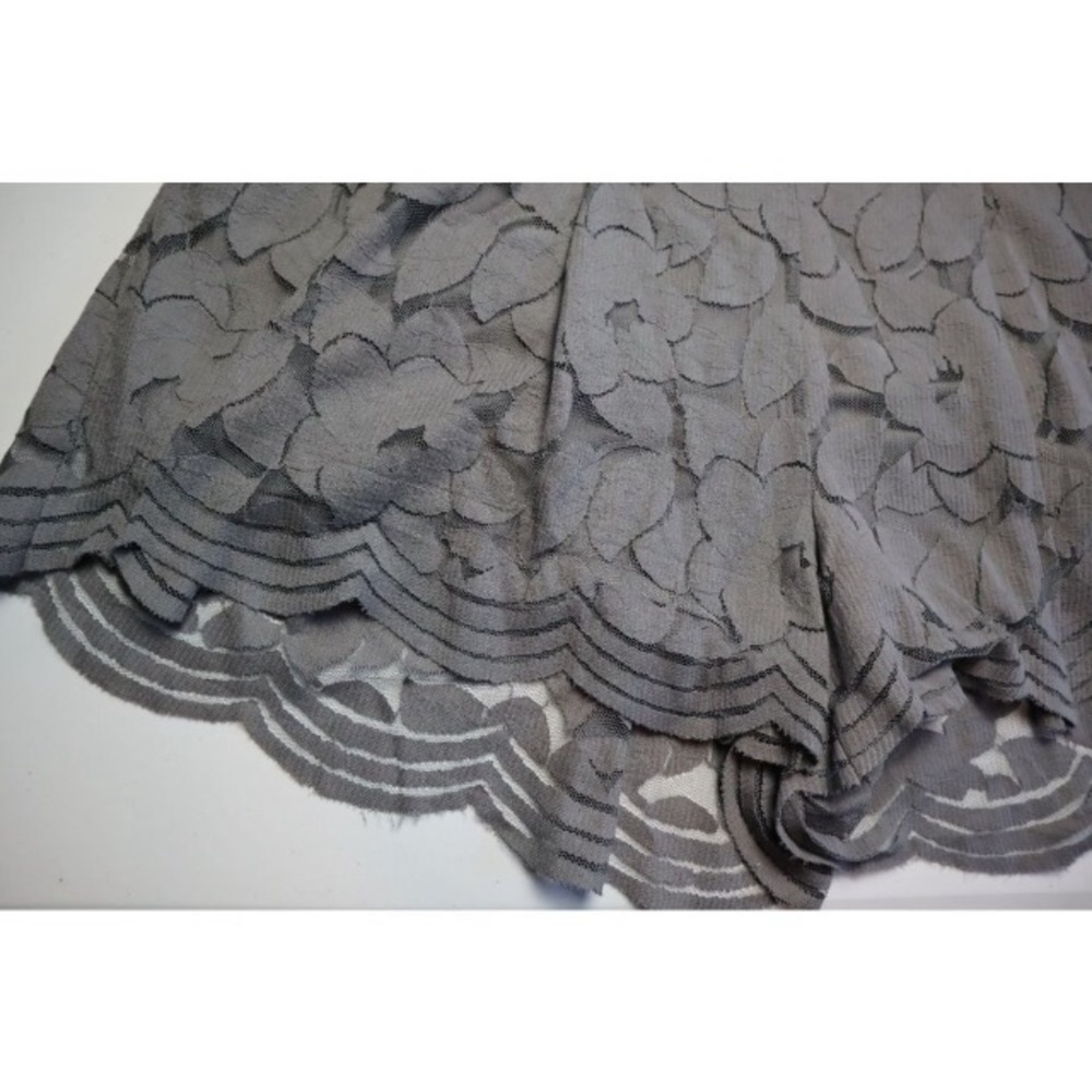 Torrid gray floral lace shorts - Picture 4 of 6